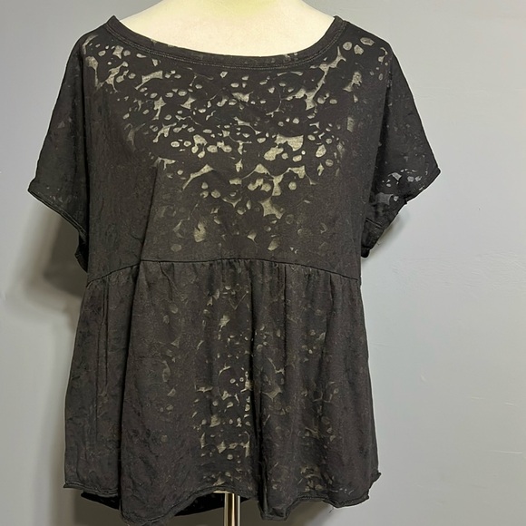 torrid Tops - Torrid black lace baby doll size 2 ( 2X ) lightweight